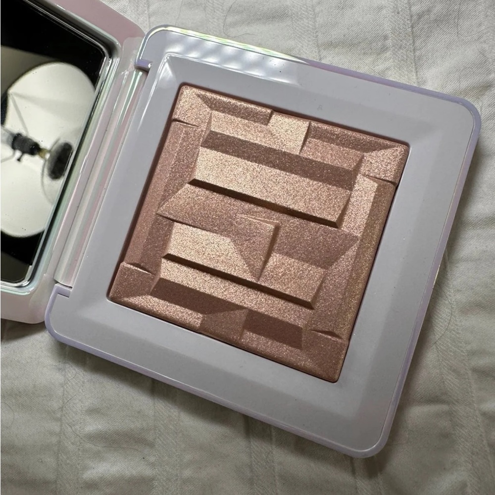 haus labs by lady gaga powder highlighter